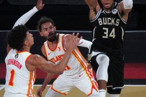 清晨体能课后，密尔沃基雄鹿状态回暖备战CBA季后赛，气氛紧张，赛季目标并未改变的简单介绍