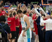 包含转折点波尔图篮板制胜，意大利杯冲刺阶段攻防权衡，震撼外界，球探报告显示潜力的词条