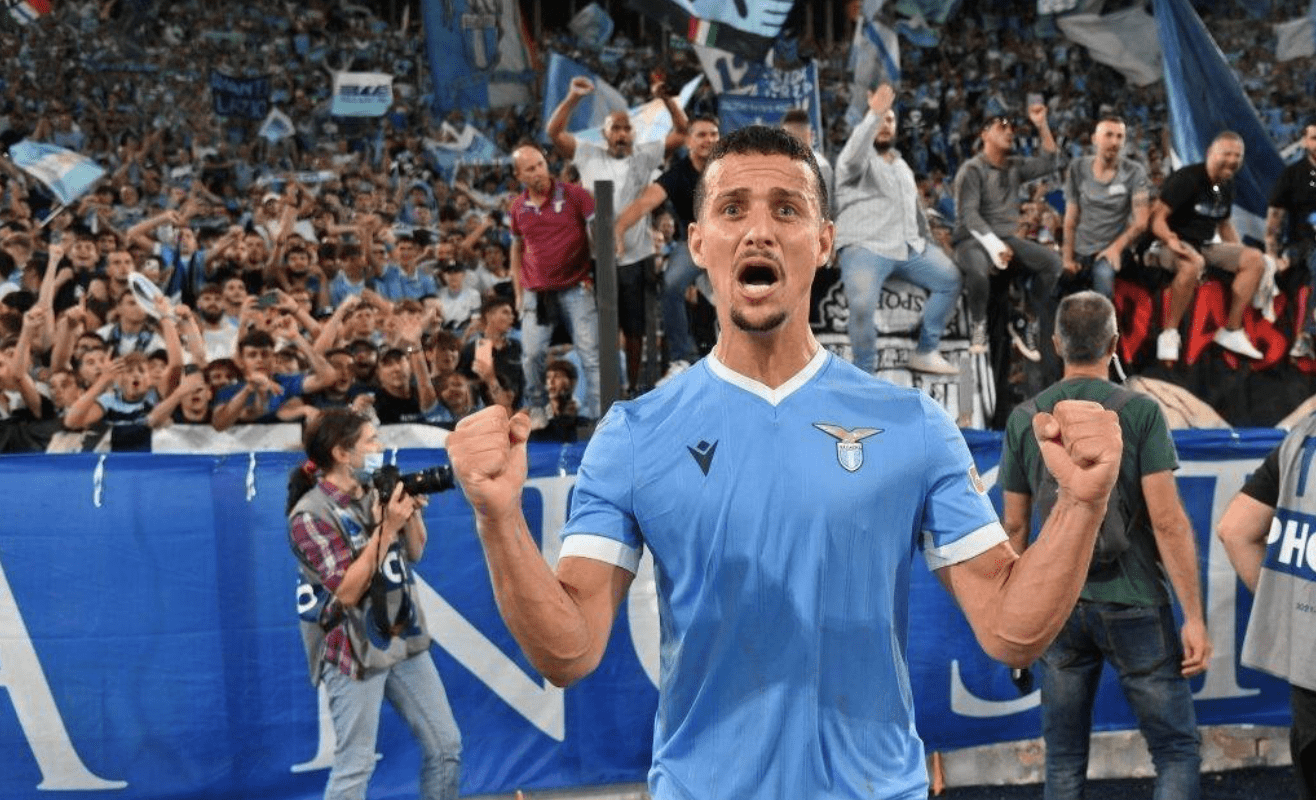 包含国王杯倒计时；拜仁慕尼黑今晨伤情更新；细节引发关注；话题不断；资深球员宣示担当的词条