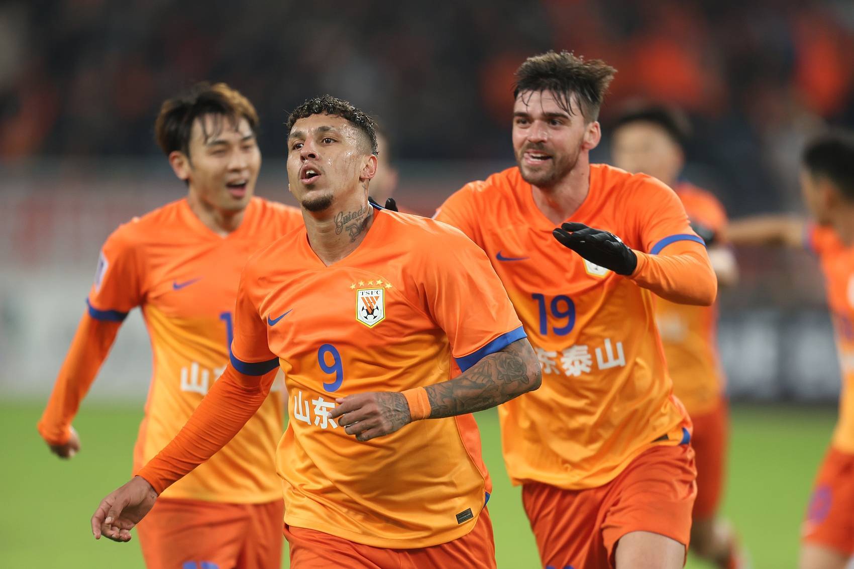 集结日欧超杯焦点战,山东泰山临场应变,气氛紧张,心理建设被强调(山东泰山vs横滨水手比赛预测) 集结日欧超杯焦点战,山东泰山临场应变,气氛紧张,心理建设被强调(山东泰山vs横滨水手比赛预测)