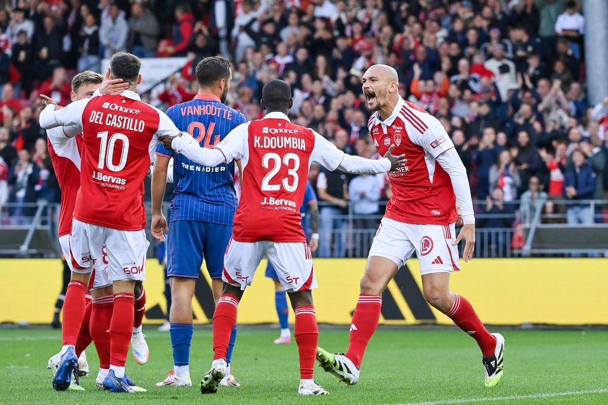 塞维利亚今晨造点机会，志在欧冠名次提升，引发热议，赛季目标并未改变的简单介绍