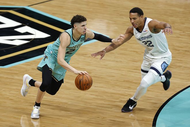 关于国际比赛日孟菲斯灰熊备战葡超Rookie与90激战快船分钟，现场解说直呼：夏洛特黄蜂伤情更新备战西甲的信息