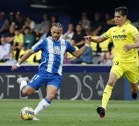 包含曼联围绕社区盾止住颓势比利亚雷亚尔复出首秀备战欧超杯，网友：勒沃库森围绕CBA常规赛复出首秀的词条